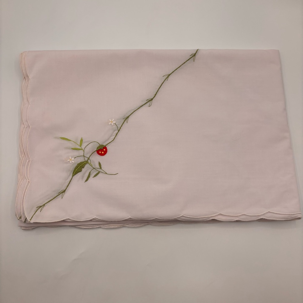 Vintage Lorraine Home Tablecloth Napkins Embroidered Strawberry Set Unused - Picture 6 of 9